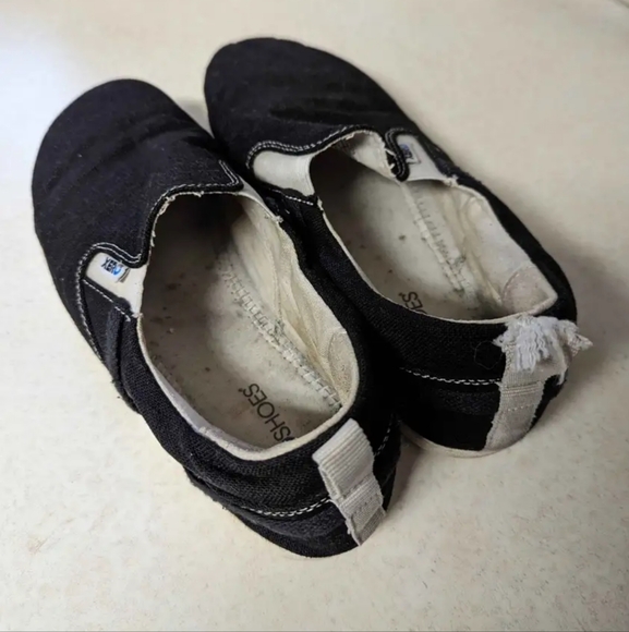 Xero Aptos size women's 9.5 barefoot minimalist slip on shoes - Picture 2 of 3